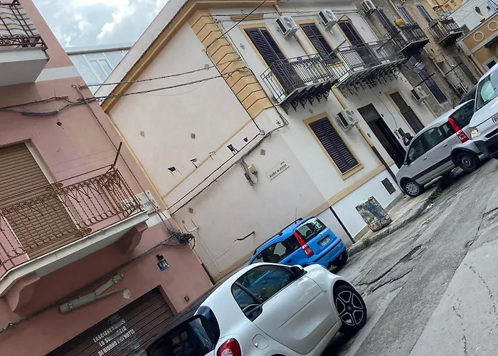Palazzo Castelli Zisa 3* Palermo